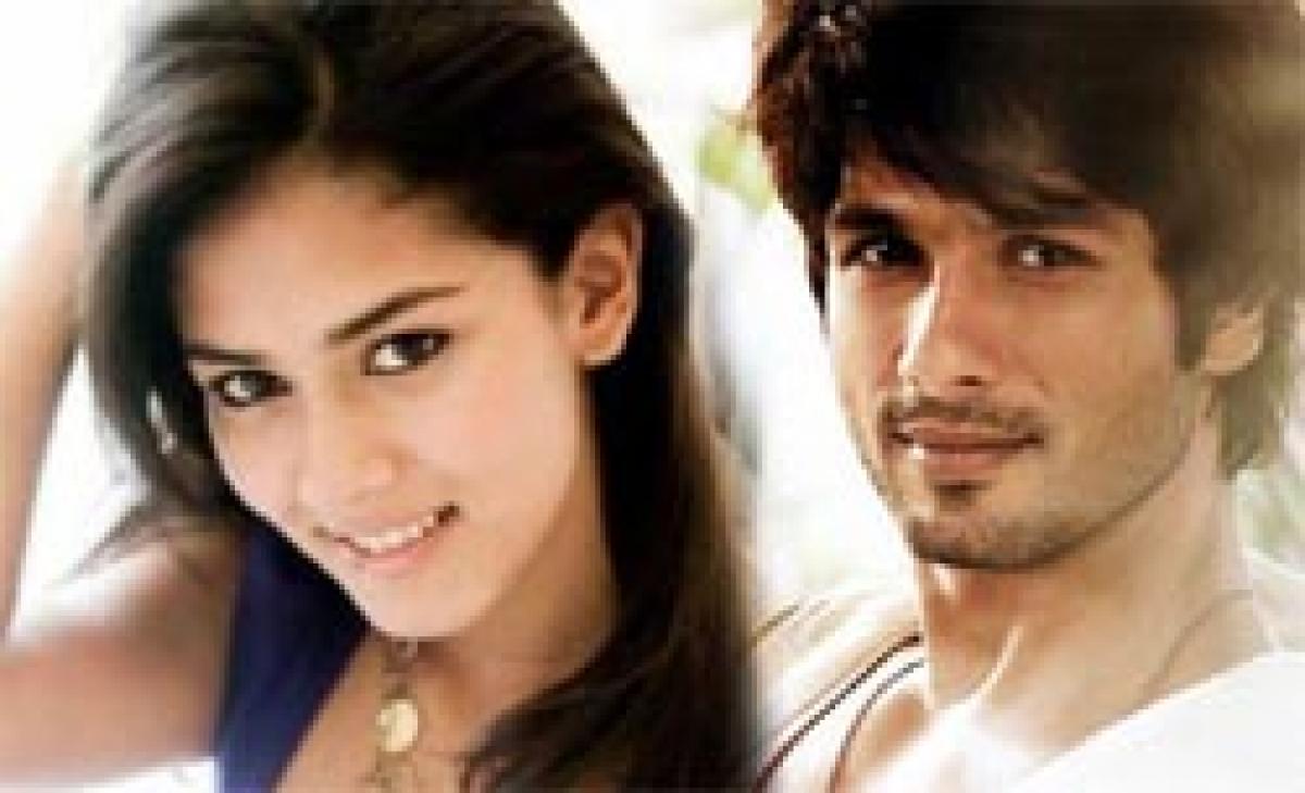 Shahid posts selfie with Mira Rajput on Karwa Chauth